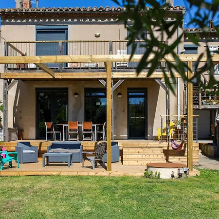 Maison, Piscine & Vue Sur La Cite De